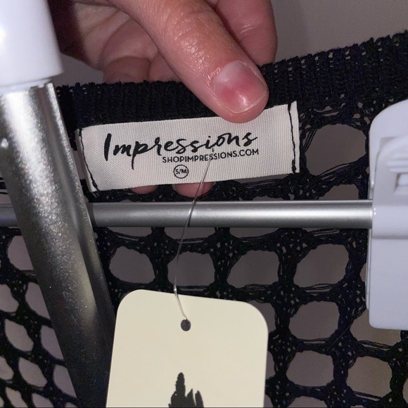 black square knit top - Picture 6 of 7